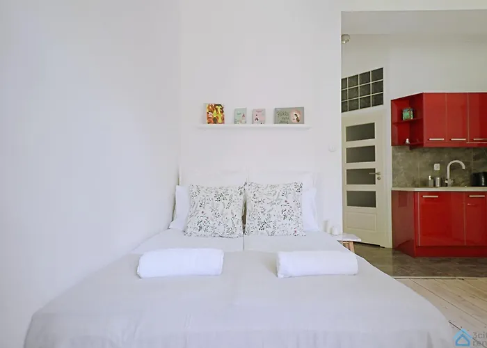 White And Red 3City Studio In Sopot By Noclegi Renters