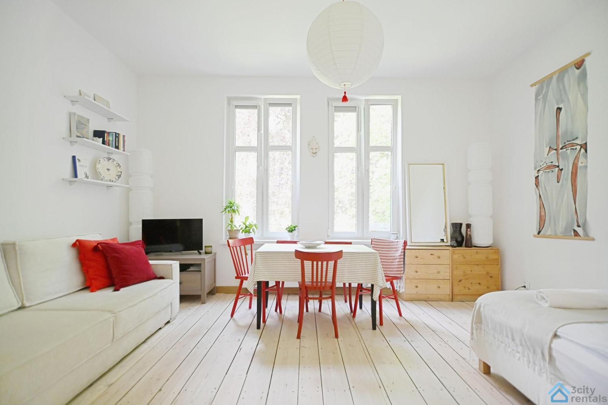 White And Red 3city In By Renters